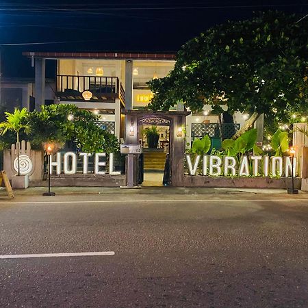 Hotel Vibration Hikkaduwa Kültér fotó