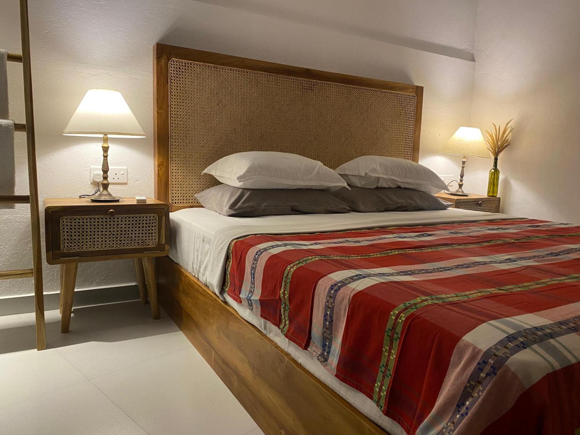 Hotel Vibration Hikkaduwa Kültér fotó
